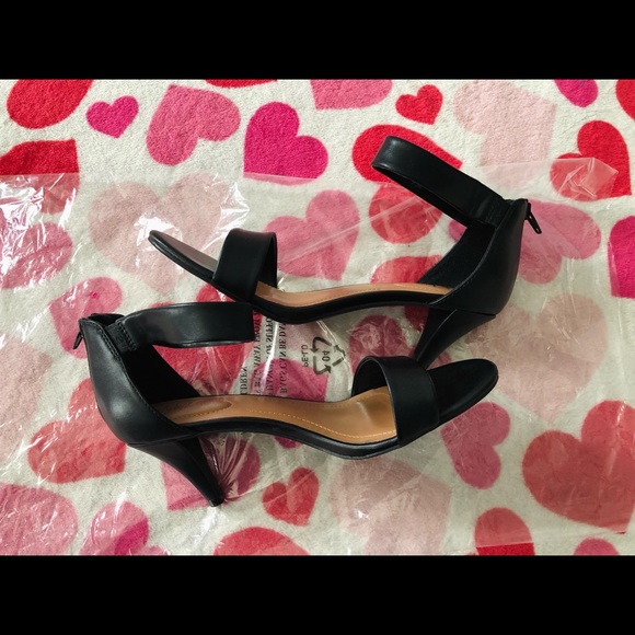 Style & Co Paycee Two-Piece Dress Sandals - Picture 6 of 9